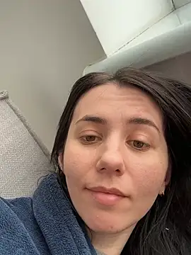 Oliviya smiley  online show from 2, 3, 2026