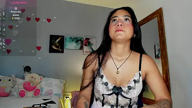 KimTaylorW online show from 9, 3, 2026