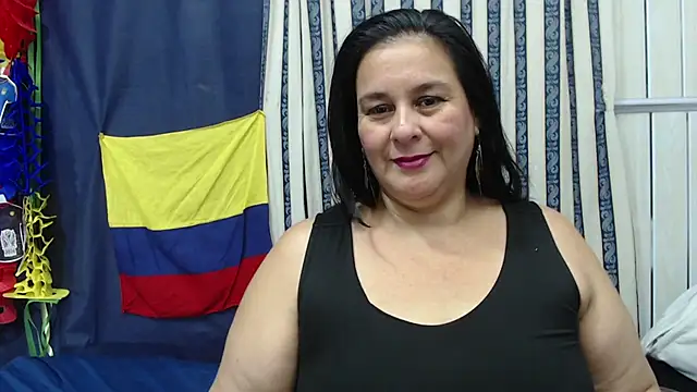 Snapshot of Sharlot_curvy chatting on 21, 6, 2026 Sharlot curvy online show from 21, 6, 2026