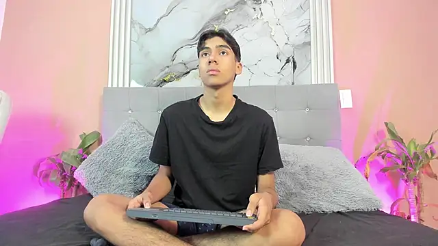 Eros Lux online show from 1, 4, 2026