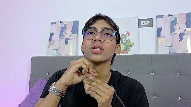 Snapshot of Eros_Lux chatting on 3, 7, 2026 Eros Lux online show from 3, 7, 2026