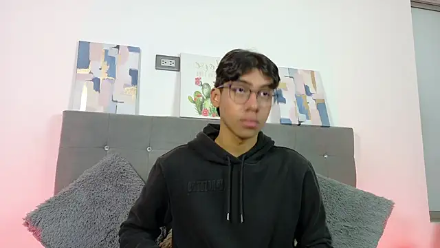 Snapshot of Eros_Lux chatting on 10, 6, 2026 Eros Lux online show from 10, 6, 2026