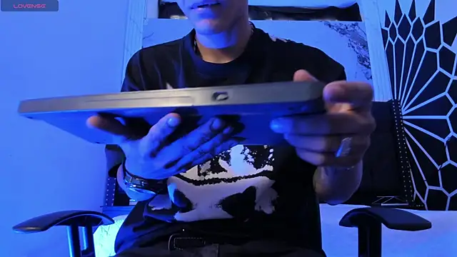 DylanRoyce  online show from 28, 2, 2026