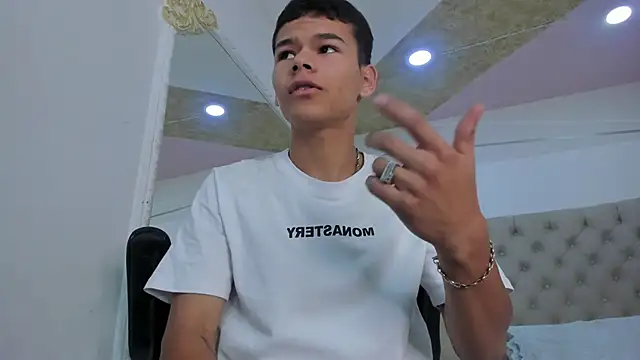 DylanRoyce  online show from 21, 3, 2026