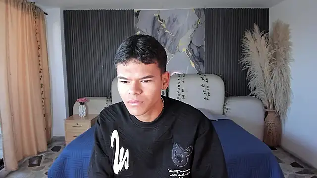 DylanRoyce  online show from 19, 3, 2026