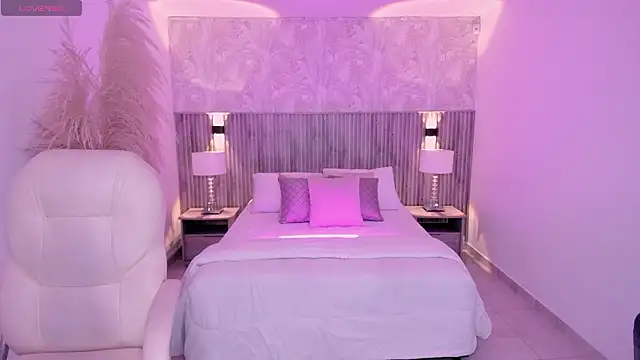 ANGIE-SMITH online show from 5, 3, 2026