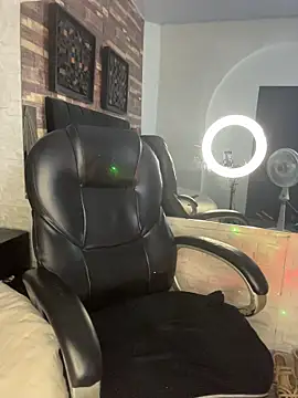 kendra leroy online show from 14, 4, 2026