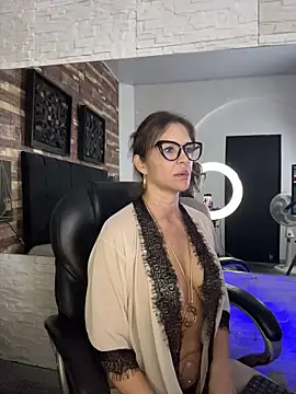 kendra leroy online show from 10, 4, 2026