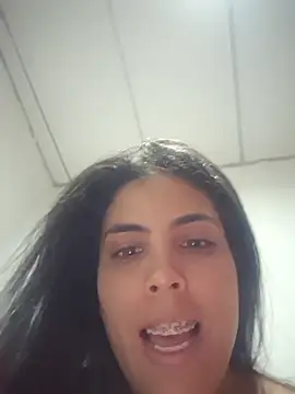 Snapshot of Perla_bella chatting on 3, 3, 2026 Perla bella online show from 3, 3, 2026