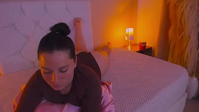 Dollhell online show from 15, 4, 2026