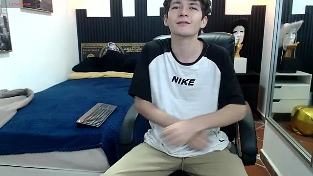 Snapshot of trevor_mob chatting on 5, 6, 2026 trevor mob online show from 5, 6, 2026