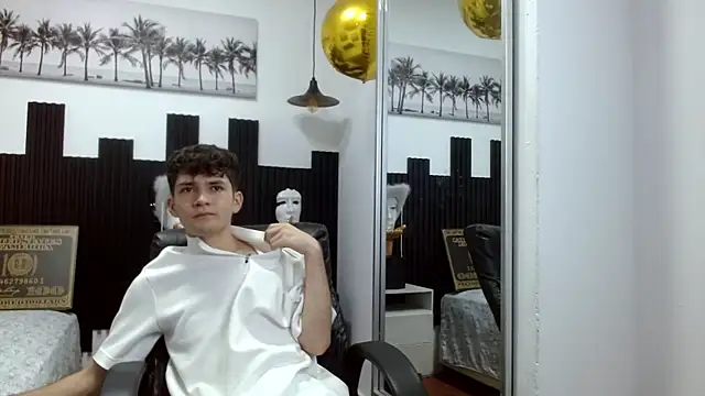 Snapshot of trevor_mob chatting on 23, 6, 2026 trevor mob online show from 23, 6, 2026