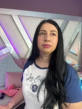 Ashleeyprincess01 online show from 2, 4, 2026