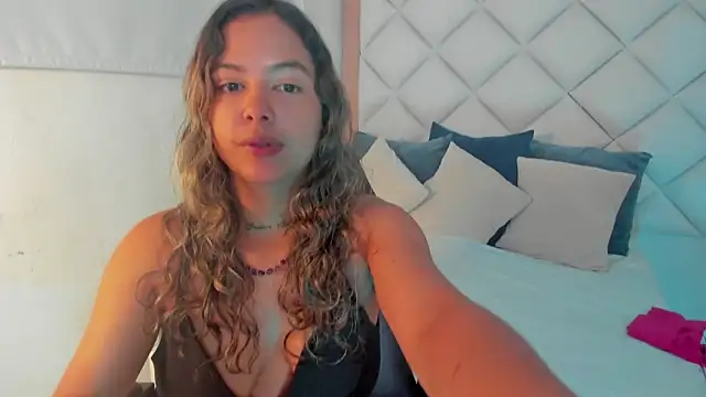 dulce lyraa1 online show from 28, 2, 2026