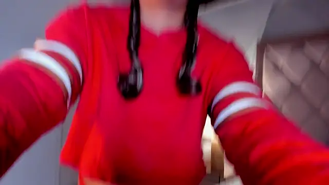 dulce lyraa1 online show from 4, 6, 2026