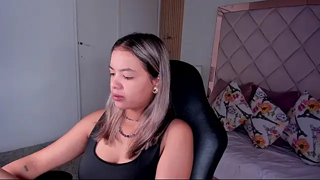 Snapshot of dulce_lyraa1 chatting on 17, 7, 2026 dulce lyraa1 online show from 17, 7, 2026