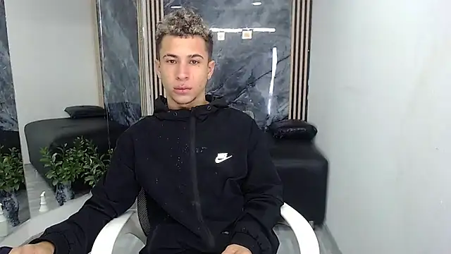 Hollmanhot online show from 17, 4, 2026