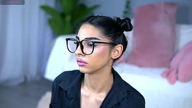 AvaCalvert online show from 29, 3, 2026