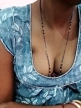 Snapshot of Sarika_sexy1 chatting on 2, 3, 2026 Sarika sexy1 online show from 2, 3, 2026