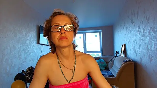 Snapshot of LioraWeiss chatting on 16, 5, 2026 LioraWeiss online show from 16, 5, 2026