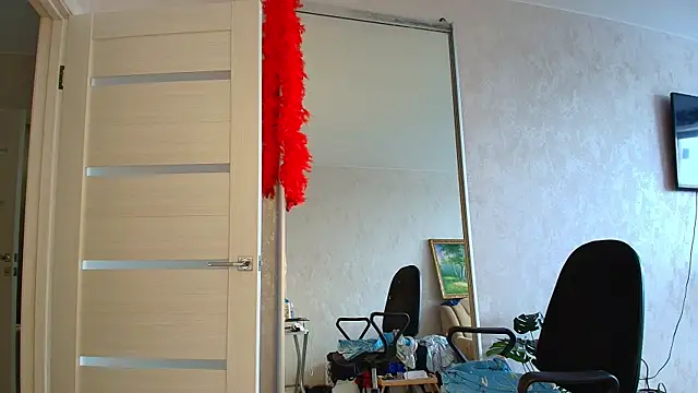 Snapshot of LioraWeiss chatting on 18, 7, 2026 LioraWeiss online show from 18, 7, 2026