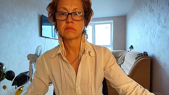 Snapshot of LioraWeiss chatting on 27, 5, 2026 LioraWeiss online show from 27, 5, 2026