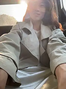 Mia-lp online show from 9, 4, 2026