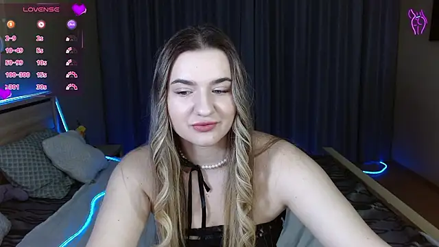 Snapshot of Smi1eF1ower chatting on 25, 2, 2026 Smi1eF1ower online show from 25, 2, 2026