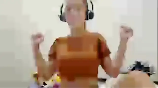 EllieCoconut001 online show from 6, 6, 2026