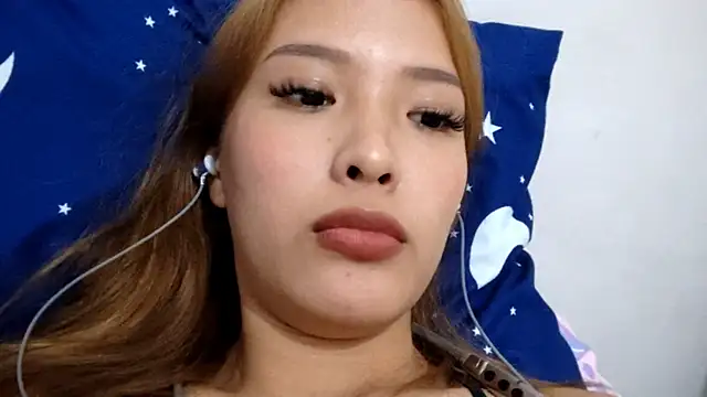 EllieCoconut001 online show from 29, 3, 2026