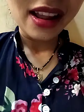 Snapshot of Rashmika_Mandana chatting on 8, 5, 2026 Rashmika Mandana online show from 8, 5, 2026
