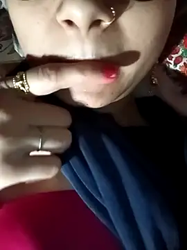 Snapshot of Rashmika_Mandana chatting on 14, 5, 2026 Rashmika Mandana online show from 14, 5, 2026