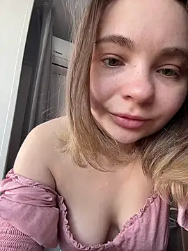 Snapshot of Caboniahoney chatting on 26, 2, 2026 Caboniahoney online show from 26, 2, 2026