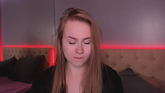 stacy moorex online show from 25, 5, 2026