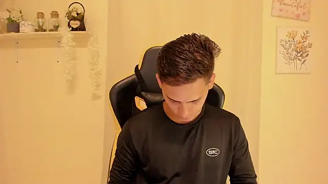 sexy andres01 online show from 2, 5, 2026