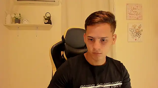 sexy andres01 online show from 5, 6, 2026
