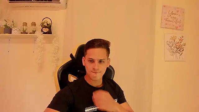 sexy andres01 online show from 5, 5, 2026