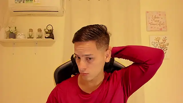 sexy andres01 online show from 13, 5, 2026