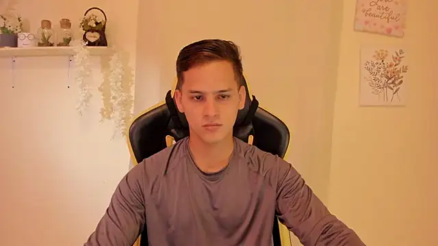 sexy andres01 online show from 6, 5, 2026