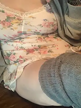 Snapshot of TemptingZebra chatting on 9, 3, 2026 TemptingZebra online show from 9, 3, 2026