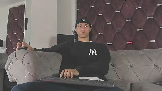 Snapshot of TonyBenedetti chatting on 26, 5, 2026 TonyBenedetti online show from 26, 5, 2026