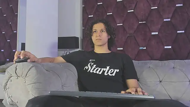 Snapshot of TonyBenedetti chatting on 3, 6, 2026 TonyBenedetti online show from 3, 6, 2026