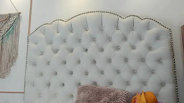 Sara funy online show from 30, 4, 2026