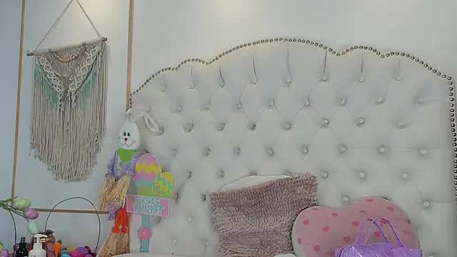 Sara funy online show from 2, 4, 2026