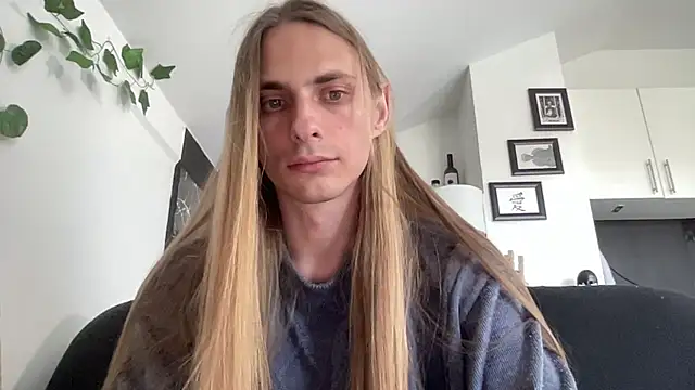 Snapshot of mi_chyort chatting on 25, 4, 2026 mi chyort online show from 25, 4, 2026