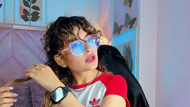 emilyjonesss  online show from 13, 3, 2026