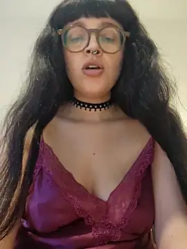 Mommynatrix online show from 21, 4, 2026