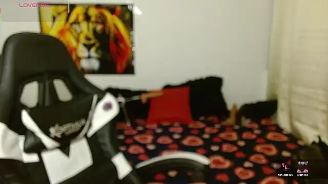 Snapshot of Divinejewel69 chatting on 1, 3, 2026 Divinejewel69 online show from 1, 3, 2026