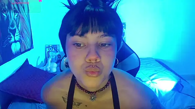 Divinejewel69 online show from 8, 7, 2026