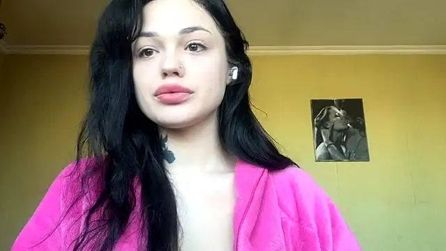 Jennifer anniston online show from 8, 3, 2026